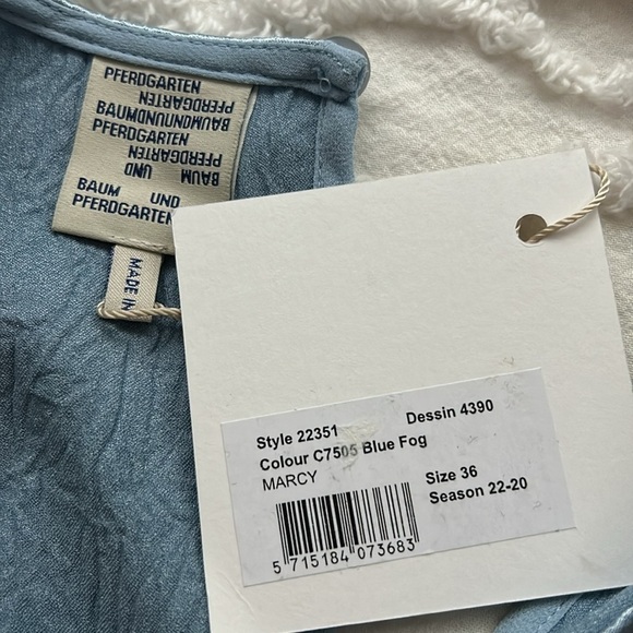 NWT Baum Und Pferdgarten Marcy Blue satin cut out blouse. Size 36 (6 women’s) - Picture 6 of 9